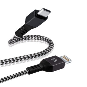 Cable de carga macho adaptador USB tipo-C a USB-A 2.0  Basics, 6 pies  (1.8 metros), color negro.